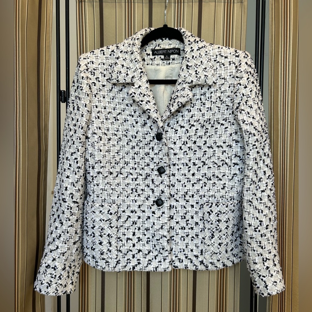 Albert Nipon tweed blazer